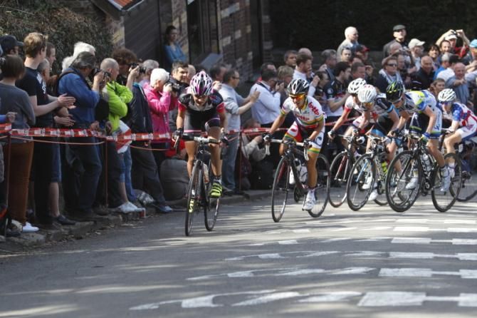 Alena Amialiusik (BePink) leads on Mur de Huy