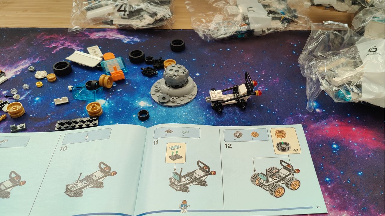 Lego Lunar Research Base