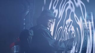 James Spader's Daniel Jackson about to go through Stargate portal in original Stargate movie