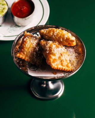 Corner Store New York pizza rolls