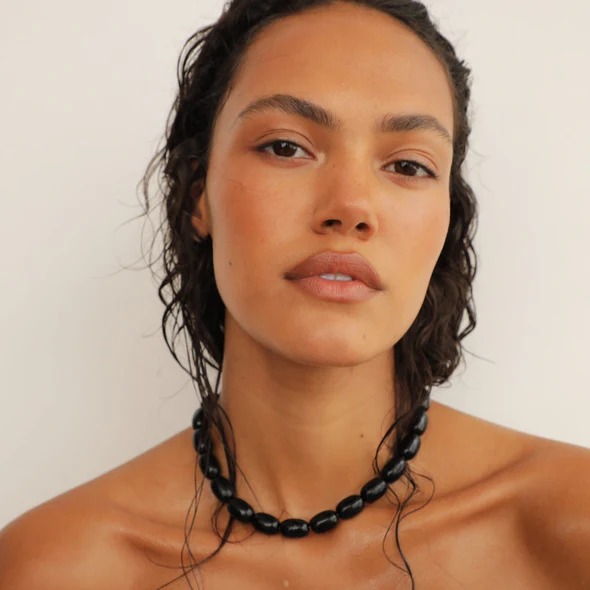 Heaven Mayhem, Clementine in Black