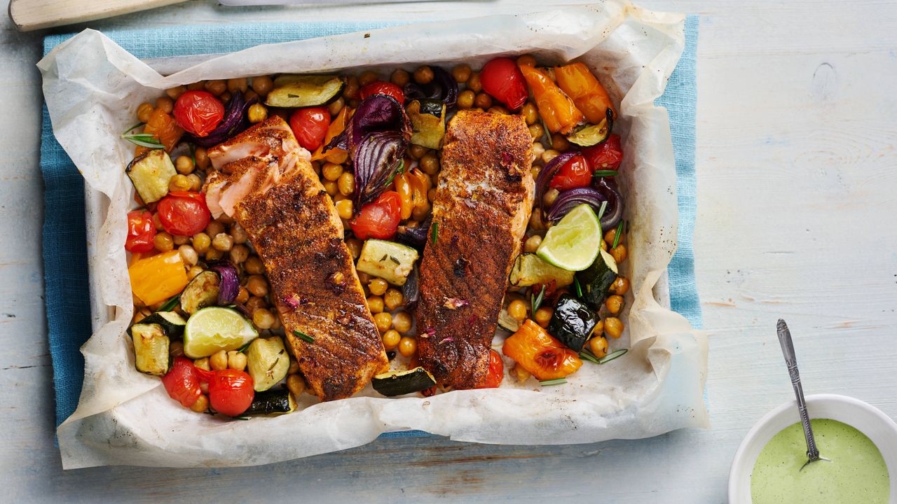 Spicy salmon tray bake 