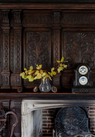 panels designed by William Morris in Elizabethan manor - Britain's oldest home