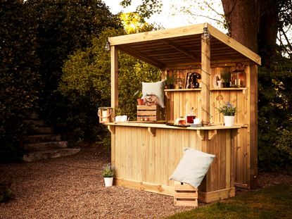 Wickes build-you-own garden bar