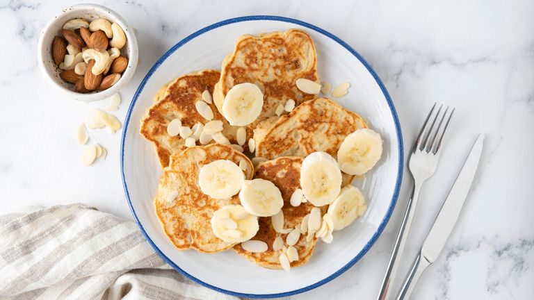 simple banana and vanilla pancakes 