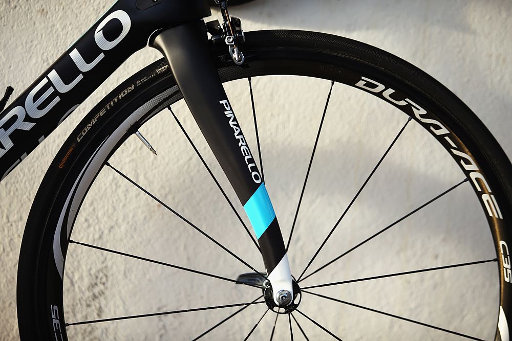 Mikel Landa's Pinarello Dogma F8 with its wind-cheating aerodynamic fork