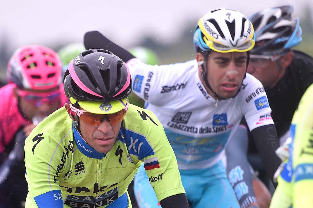 Aru was never far from Contador's side.