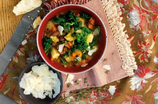 Healthy lunch ideas, Borlotti bean and kale soup