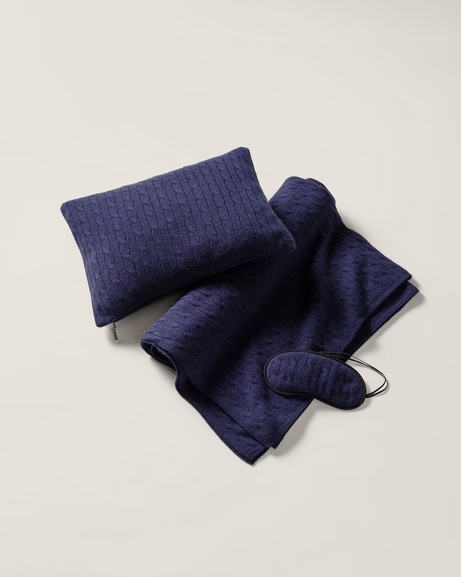 Polo Ralph Lauren, Iconic Cable Cashmere Travel Gift Set