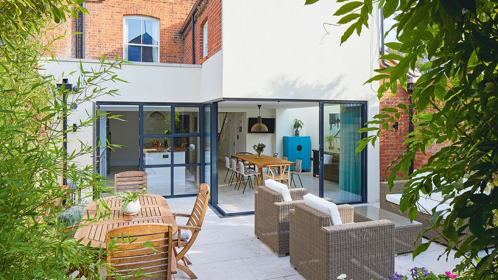 How to build an extension on a budget: Top tips for success | Homebuilding