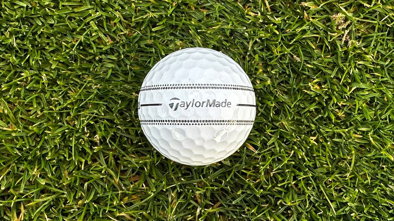 TaylorMade TP5x Stripe