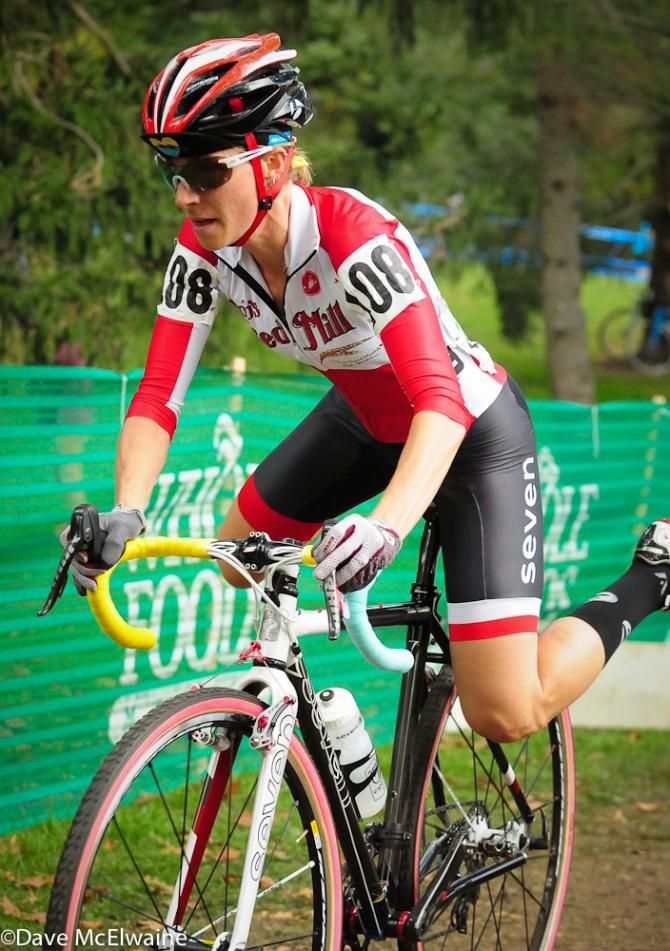 Mo Bruno-Roy (Bob&rsquo;s Red Mill/ Seven) mounting her bike at the barriers