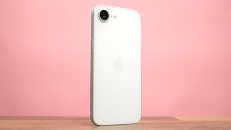 Apple iPhone 17e review.