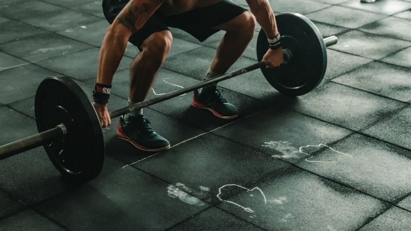 Man lifting weights