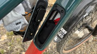 Trek Top Fuel 9 Gen 4 internal storage view