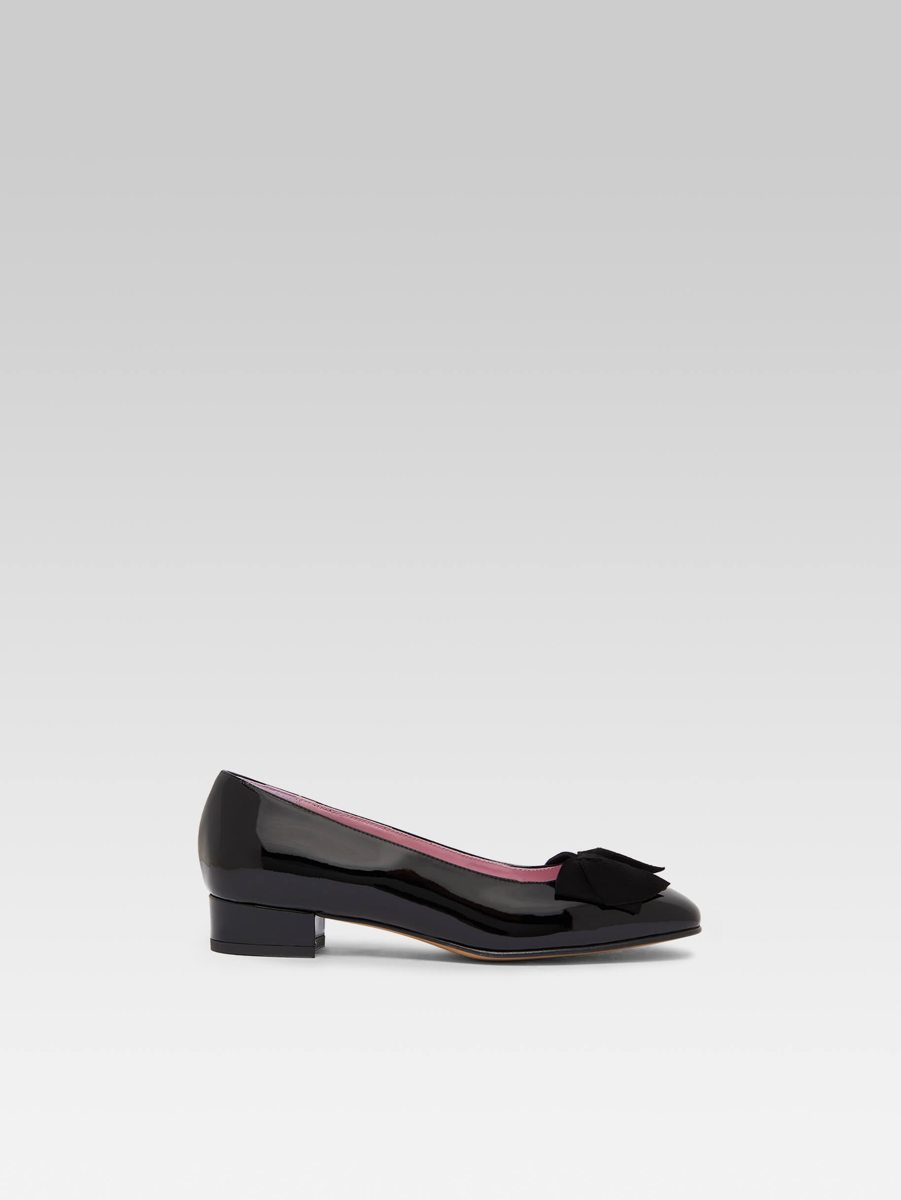 Princesse - Black Patent Leather Ballet Flats With Velvet Bow