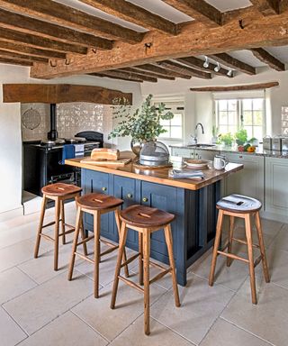 Country kitchen with island seating