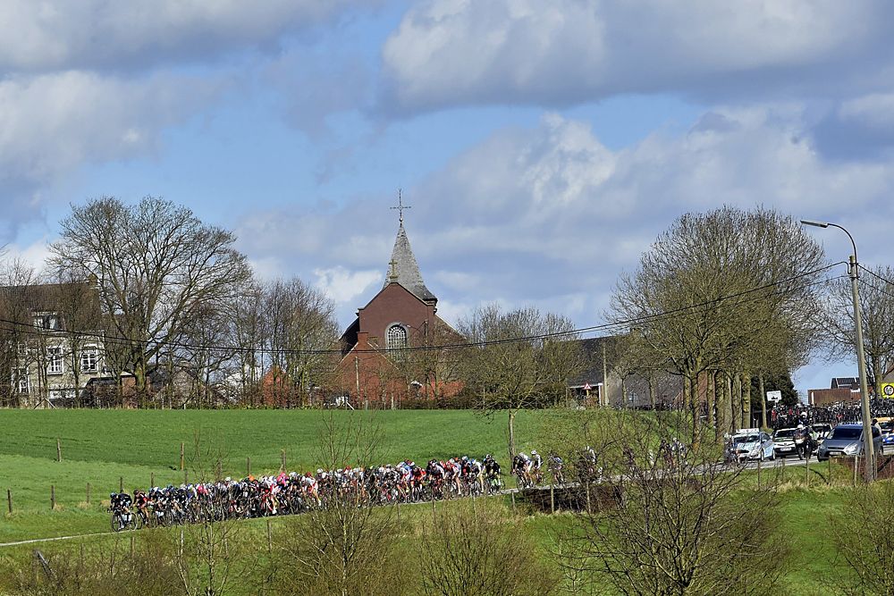 Stage 1 of the Driedaagse De Panne