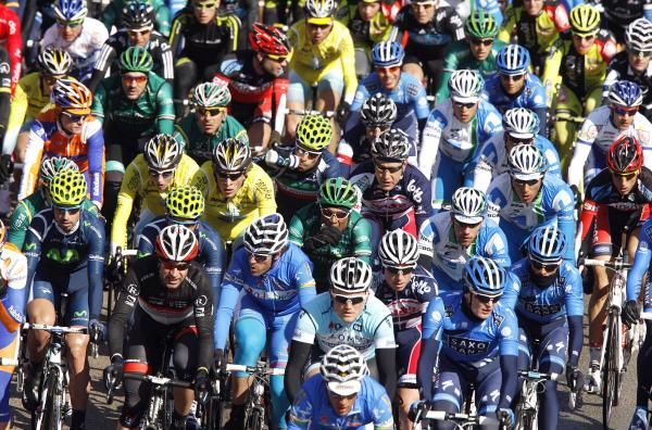 The peloton in the early stages of the Trofeo Palma.