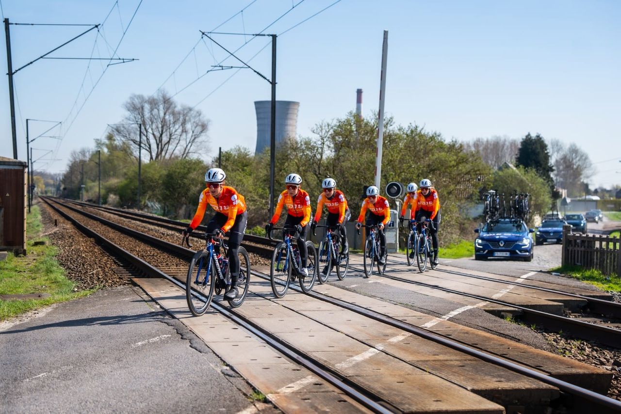 FDJ-SUEZ preview the course at Paris-Roubaix Femmes 2023