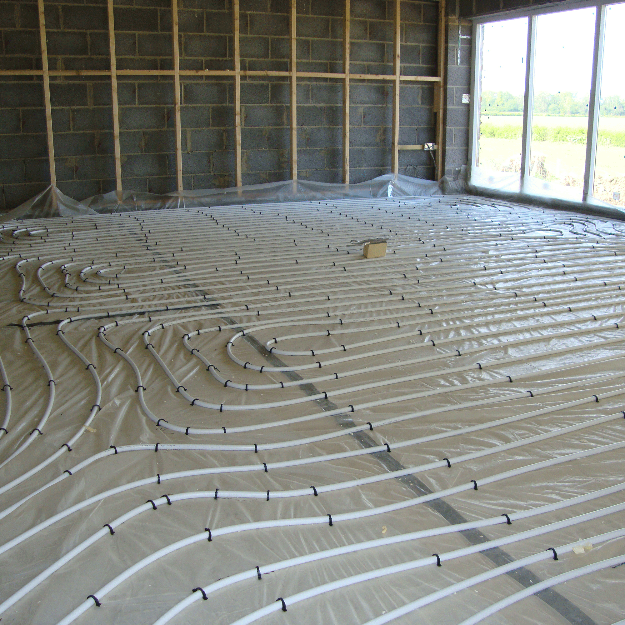 Ground source heat pump underfloor heating