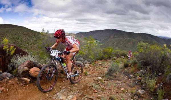 Mattijs Eversdijk (front) and Liwald Doornbos (Cube Nutswerk 2) finished fourth overall on the stage