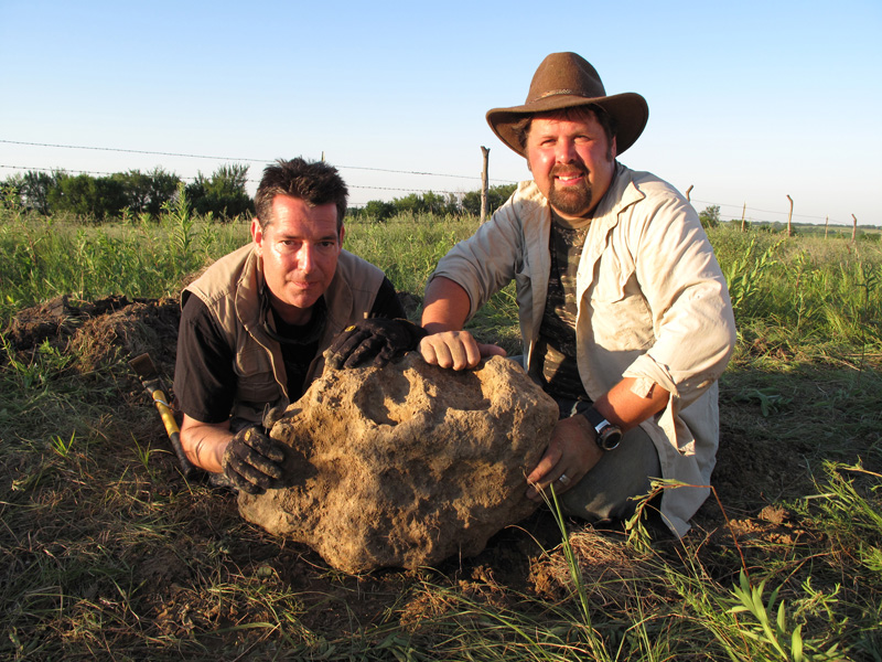 Geoff Notkin (left) and Steve Arnold (right) are the stars and hosts of the Science Channel&#039;s &quot;Meteorite Men.&quot;