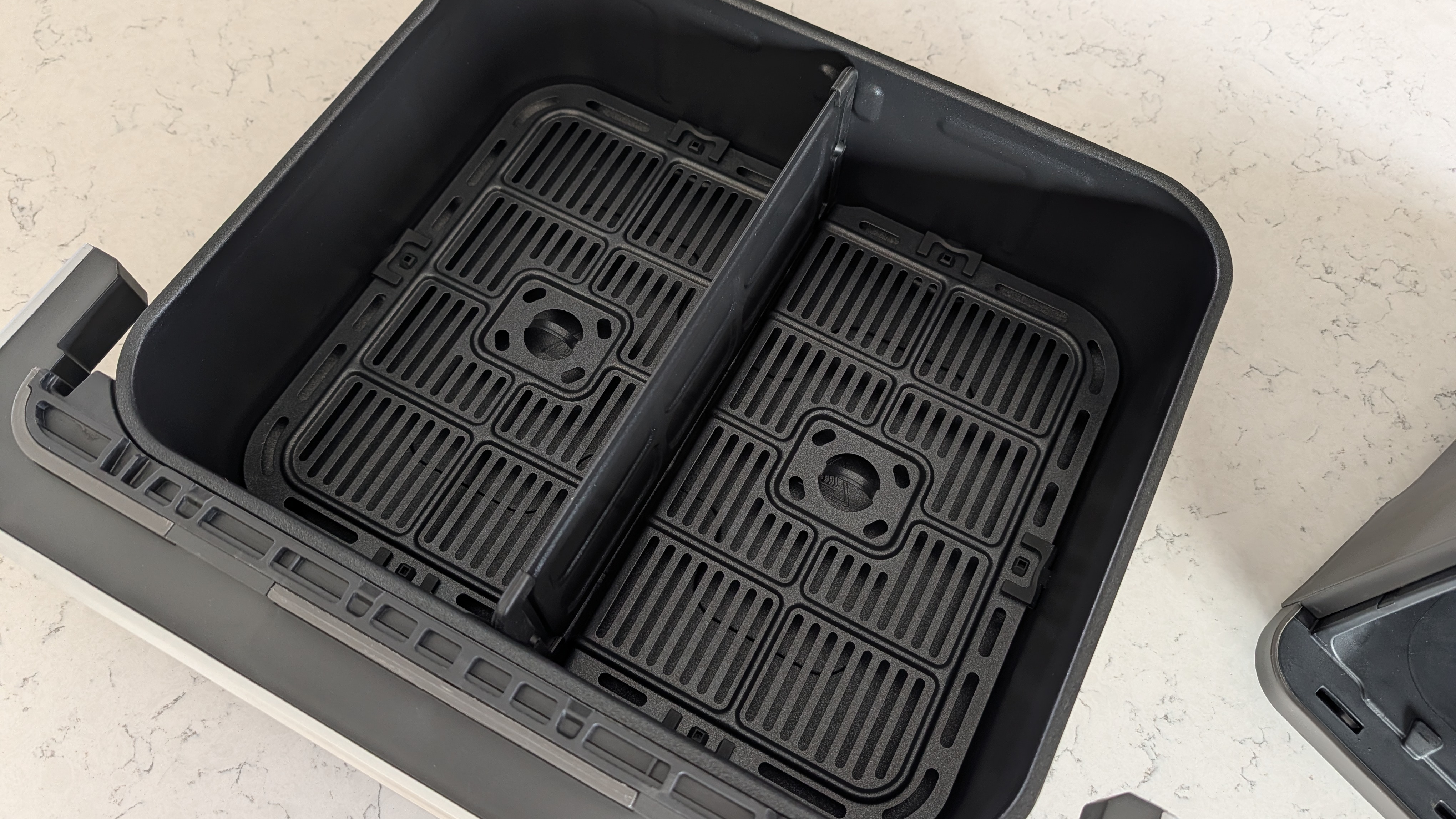 Tower Elite 11-Liter Flexi Drawer Air Fryer on kitchen counter