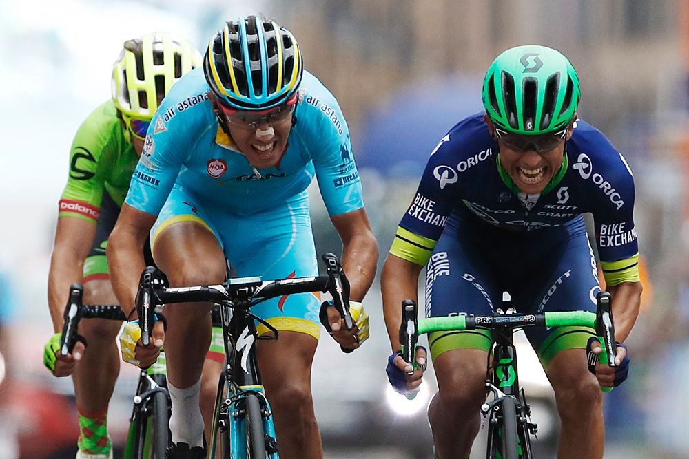 Diego Rosa (Astana) was passed by Esteban Chaves in sight of the line