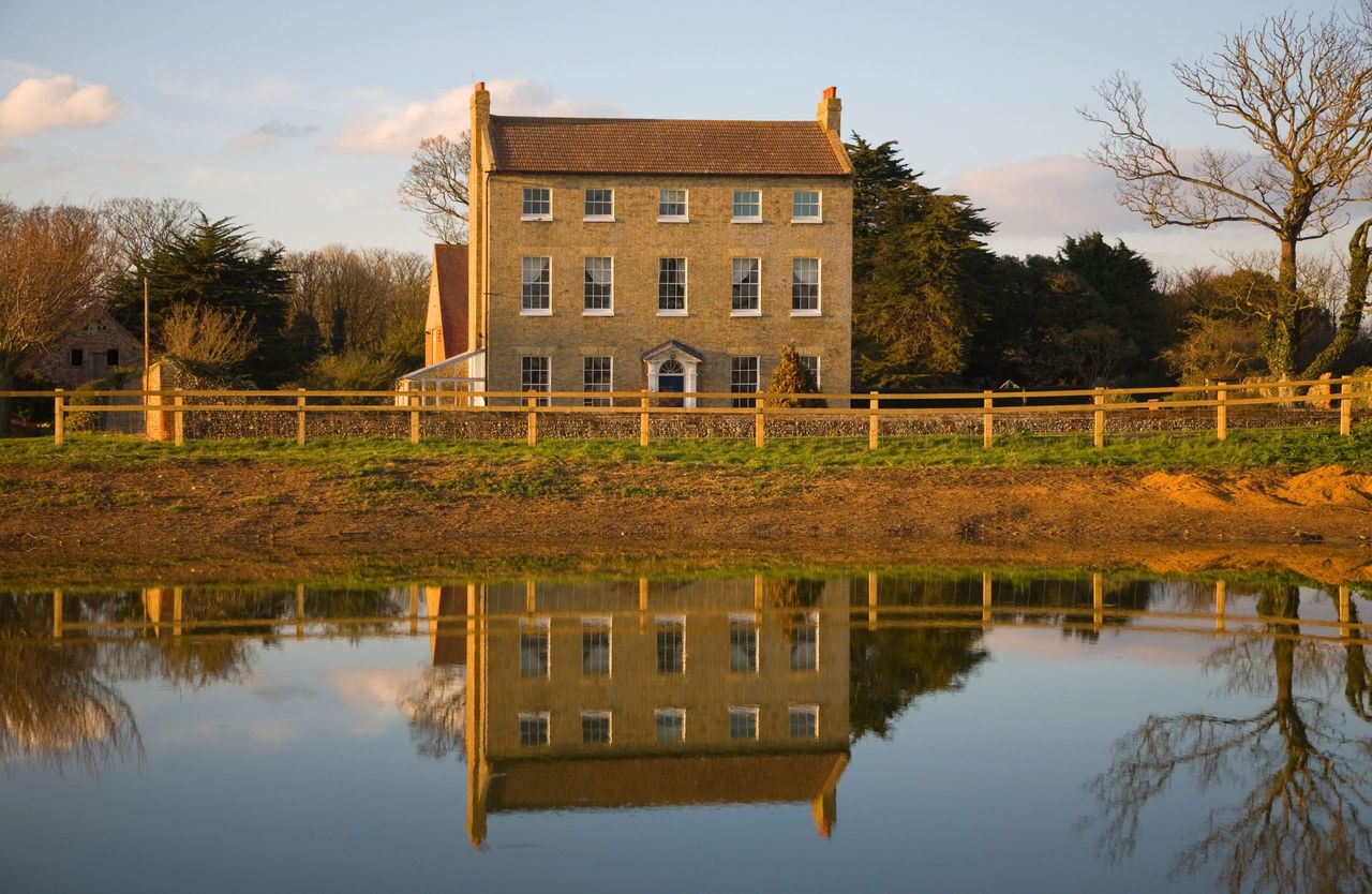 Georgian Farmhouse Architecture