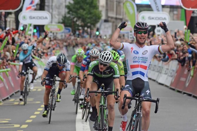 Cavendish wins the final stage of the 2013 Tour of Britain