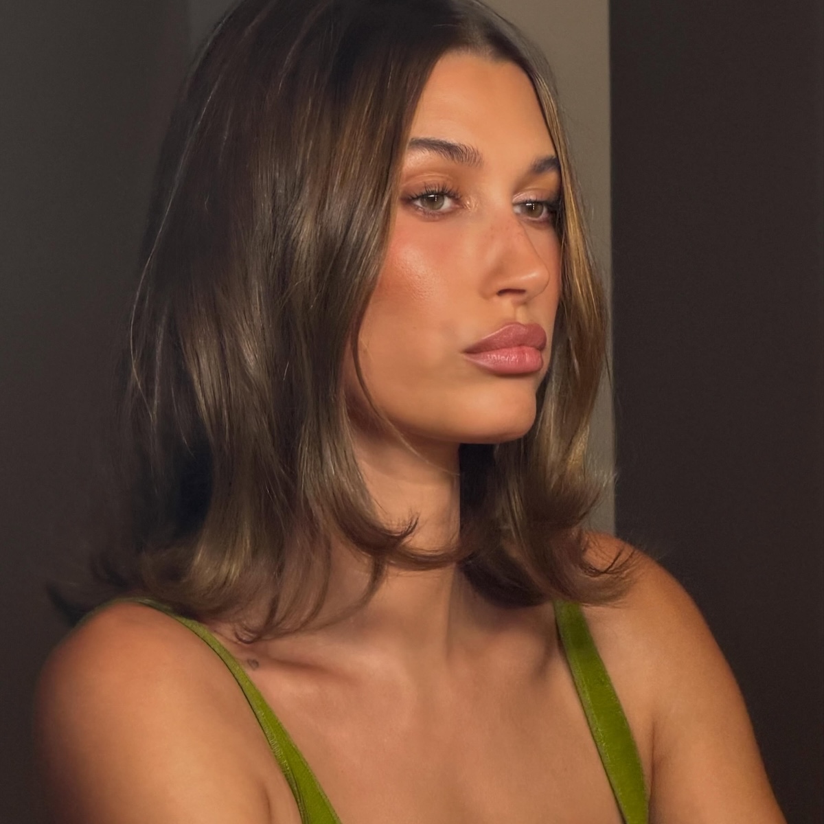 Hailey Bieber.