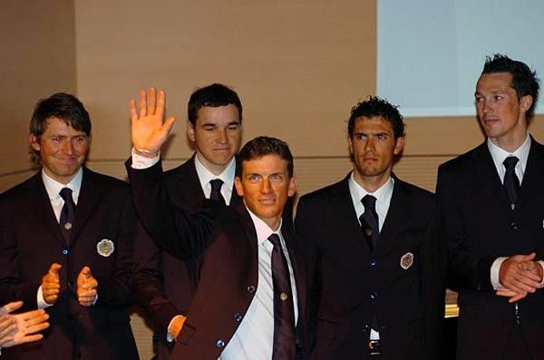 Tyler Hamilton waves to the crowd.