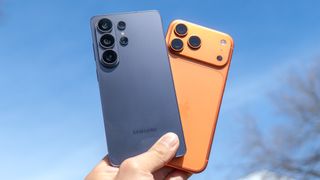 Galaxy S26 Ultra vs iPhone 17 Pro Max.