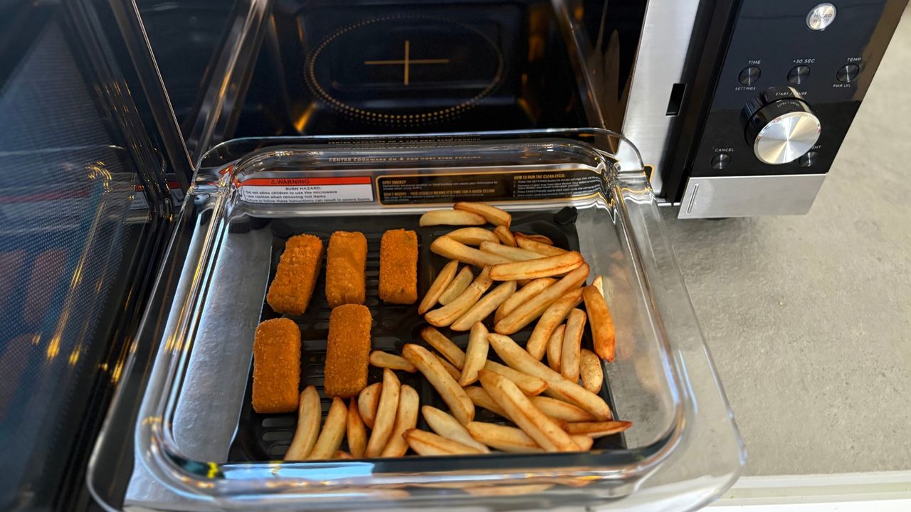 Testing the Ninja Crispi Microwave Air Fryer and Oven by making fish fingers and chips