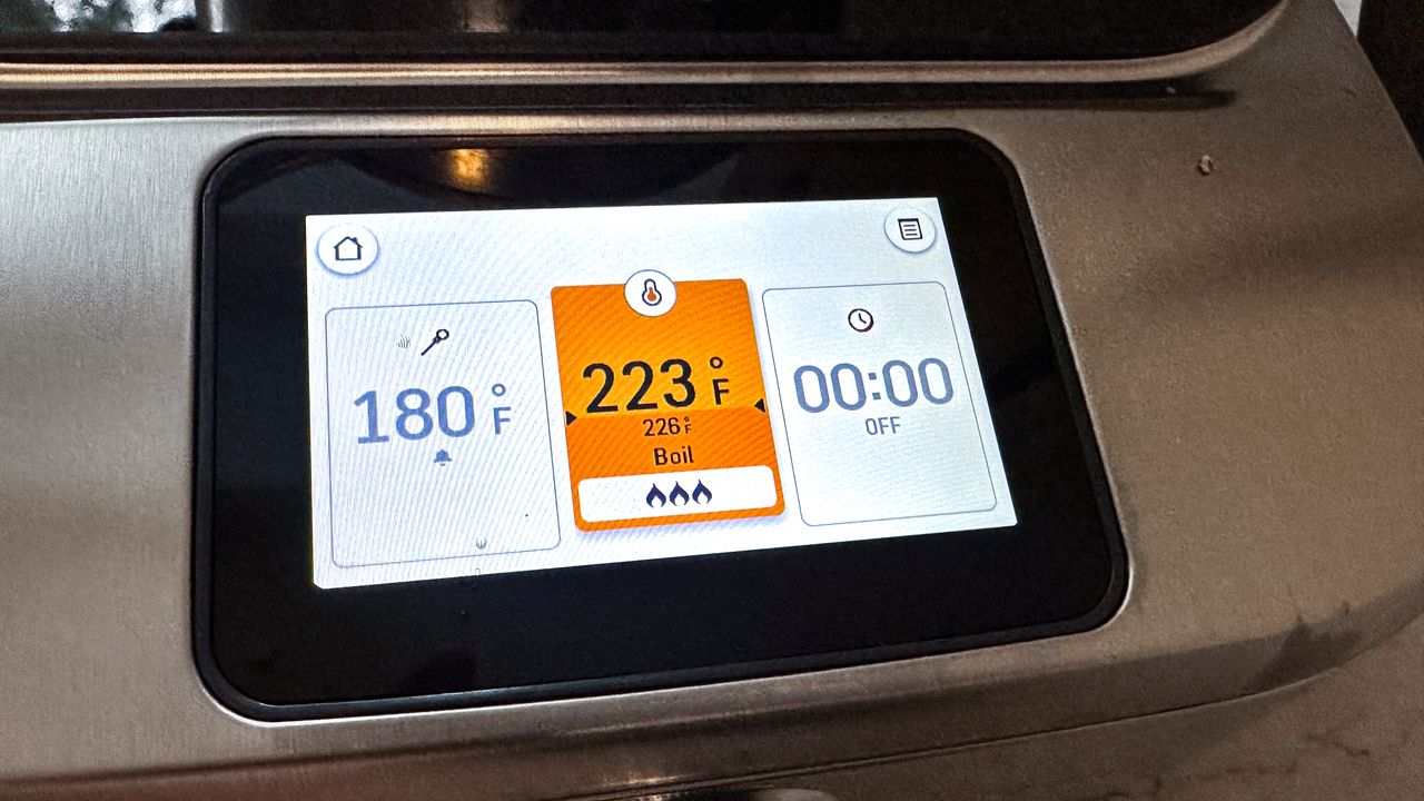 Breville Control Freak induction cooktop display