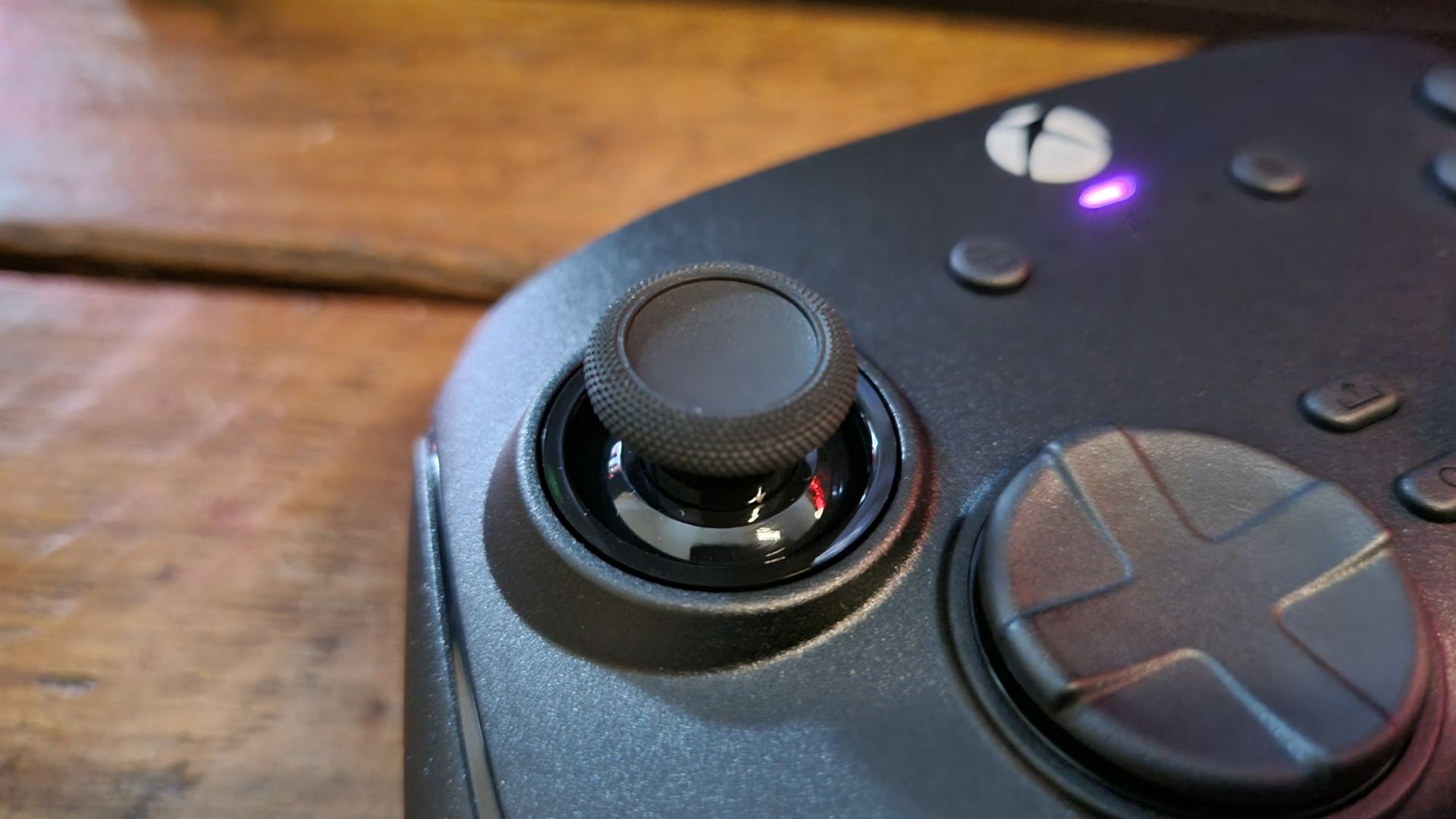 Close ups of the various controls on the Razer Wolverine V4 Pro