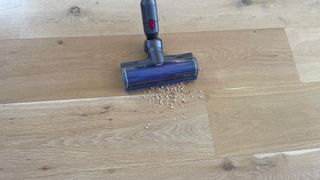 Dyson V11 vacuuming museli