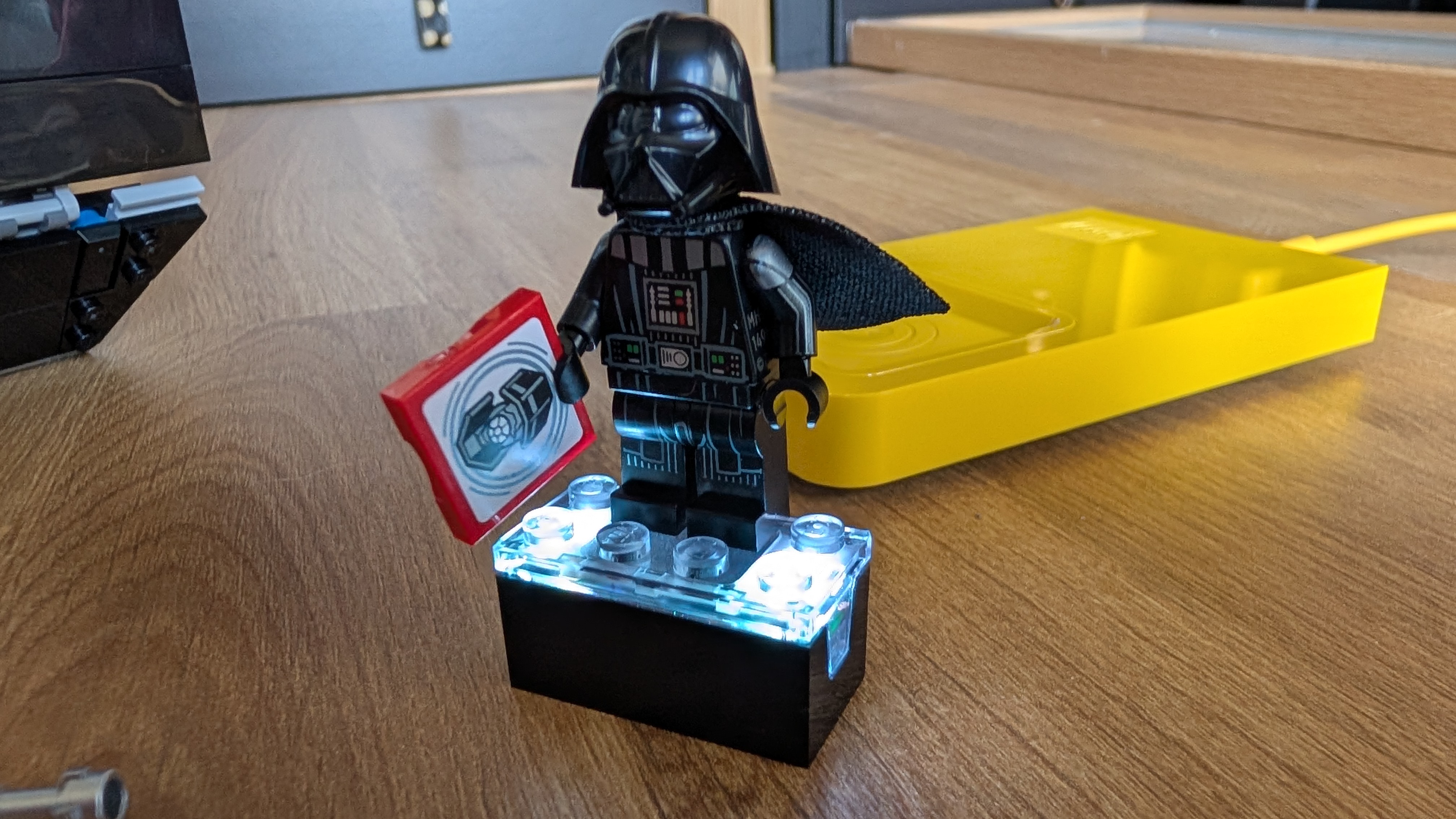 آجر و جنگنده هوشمند لگو