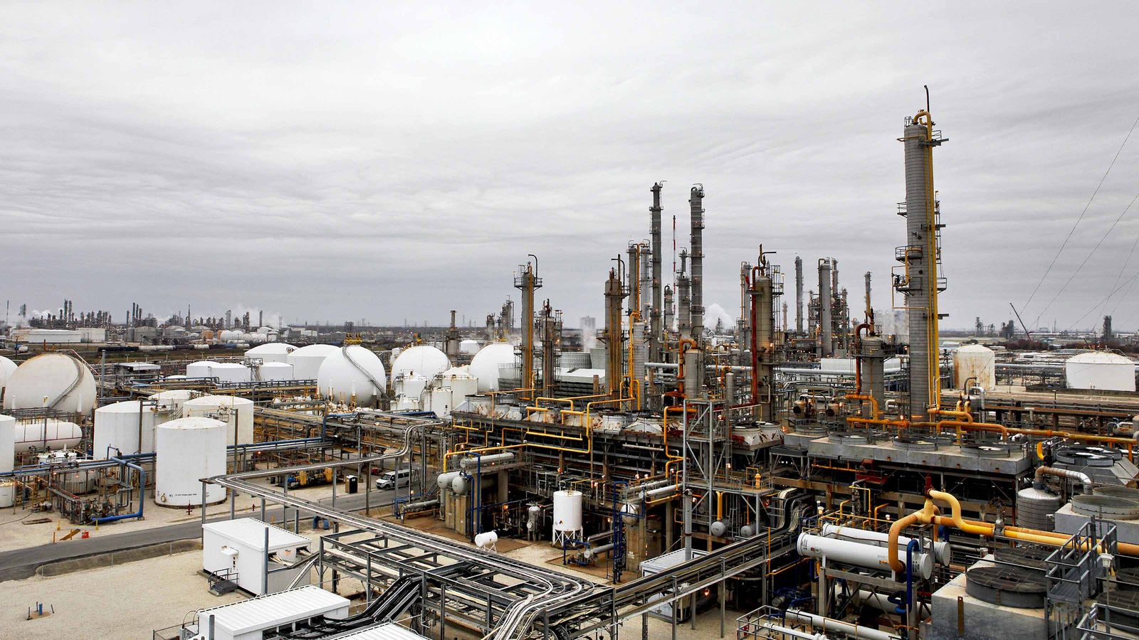 10 HighPaying Dividend Stocks Yielding 5 or More Kiplinger