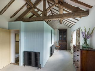 farmhouse bedroom beams