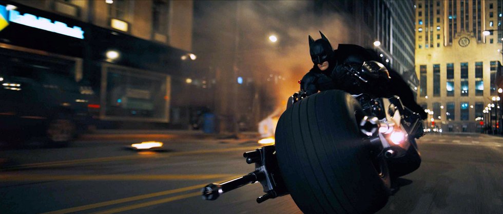 15-things-you-probably-didnt-know-about-the-dark-knight-14-1556675041-Vxmg.jpg