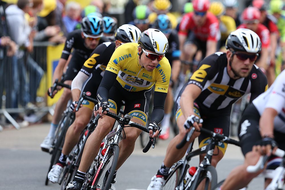 Edvald Boasson Hagen is protected by his teammates