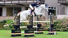 Nick Skelton&rsquo;s Billy Bilboa wins the five-year-old class: Hickstead jumping results Friday