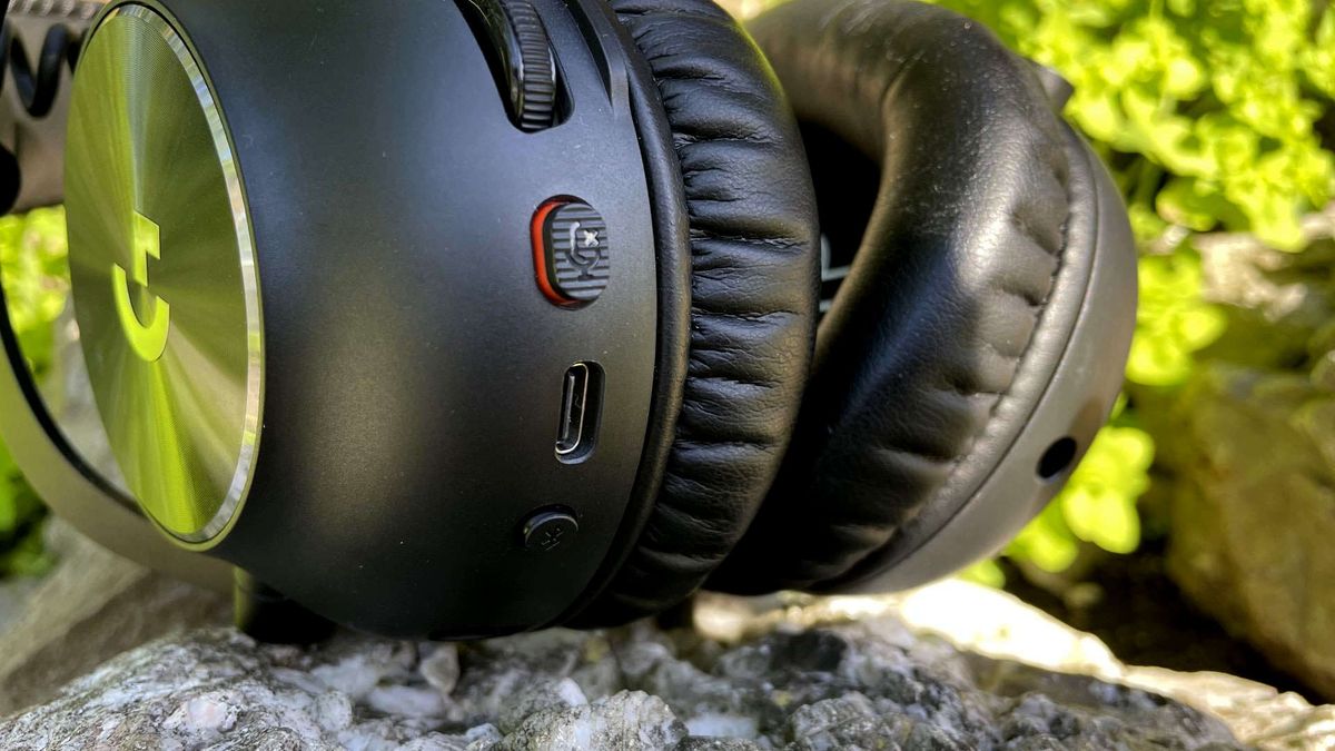 Logitech G Pro X 2 Lightspeed wireless gaming headset