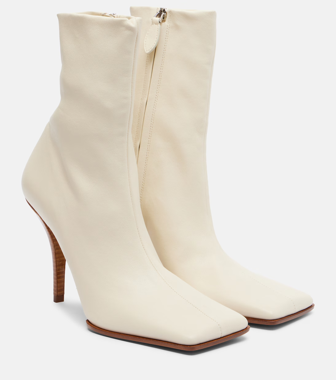 Alaïa, 90 leather ankle boots