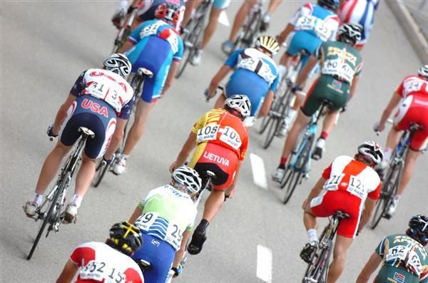 The Under-23 World Championship peloton.