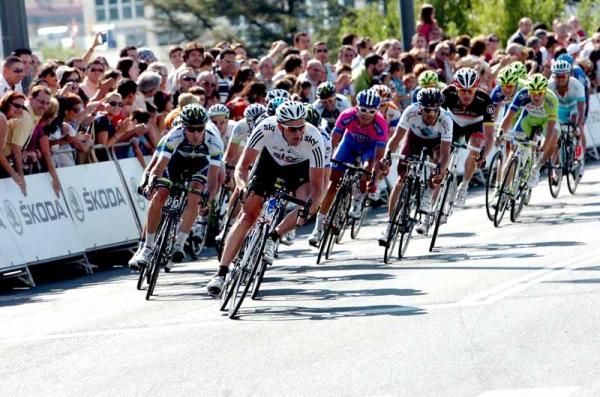 Ian Stannard (Team Sky) leads the peloton through the final corner