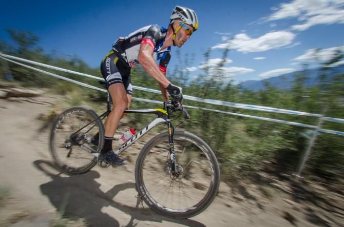 Geoff Kabush (Scott) trying to keep in contact with the lead group of riders during the second lap of the elite men's cross country race.