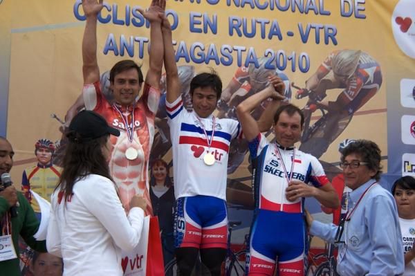 Men Elite: Francisco Fernandez (Futuro Sport), Marco Arriagada (T-Banc Sketchers) and Jose Medina (T-Banc Sketchers).